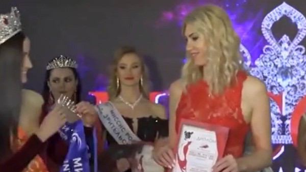 हंस नहीं सकतीं