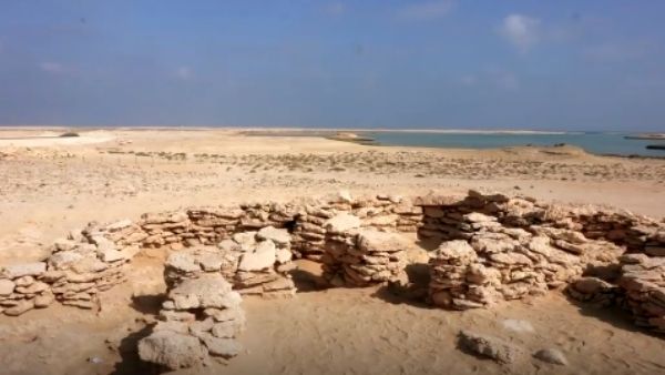 घाघा द्वीप पर स्थित है बिल्डिंग