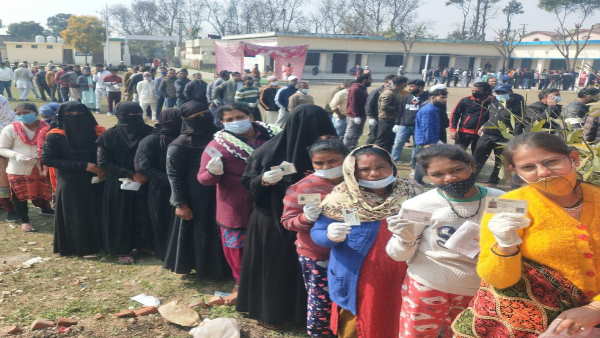 पहाड़ से लेकर मैदान तक नजर आया उत्साह