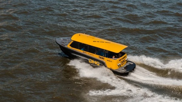 कैसे करें वाटर टैक्सी की बुकिंग?