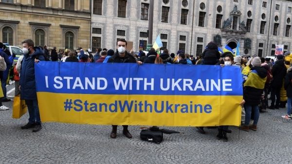 पूर्वी यूक्रेन में गोलाबारी तेज