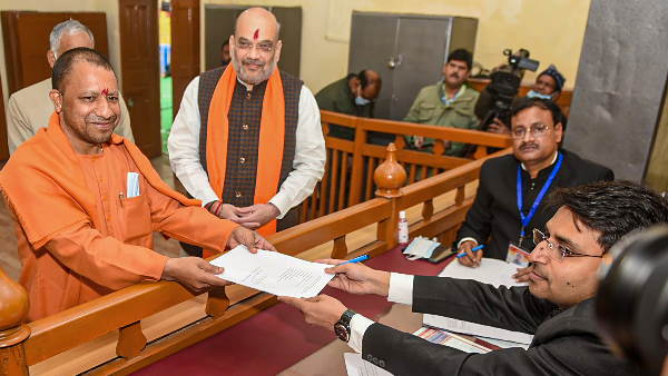 सीएम योगी के पास हैं कौन कौन से असलहे?