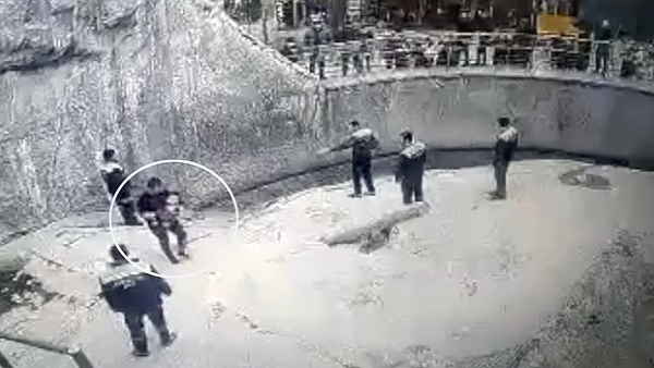 बच्ची का ये हुआ हाल बच्ची का ये हुआ हाल