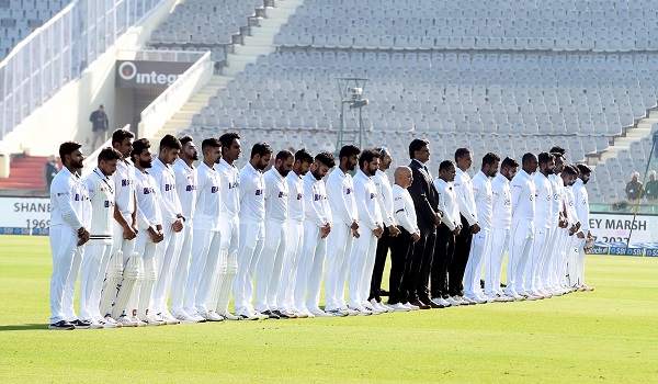 IND vs SL: In memory of Shane Warne, both teams kept silence, players came out wearing black bands IND vs SL: In memory of Shane Warne, both teams kept silence, players came out wearing black bands