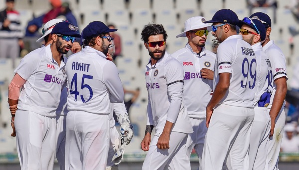 तीसरे दिन भारतीय बॉलर्स ने झटके 16 विकेट