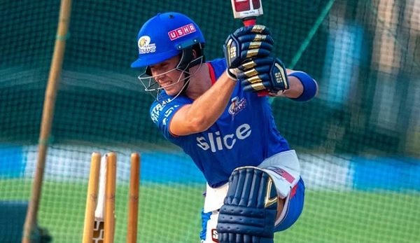 पारी के 9वें ओवर में ब्रेविस ने जड़े लगातार 4 छक्के