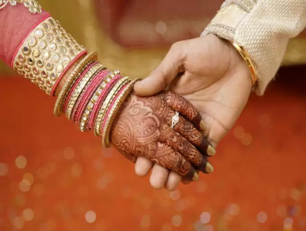 पत्नी को खूब समझाया