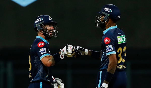 तमाम उतार-चढ़ाव के बीच गुजरात टाइटंस जीते-