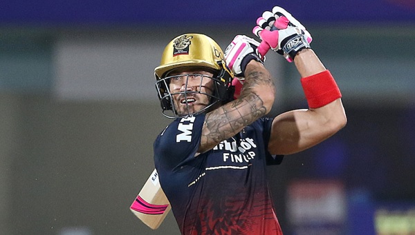 कोहली, कार्तिक जैसे सीनियरों का होना अच्छी बात- फाफ कोहली, कार्तिक जैसे सीनियरों का होना अच्छी बात- फाफ