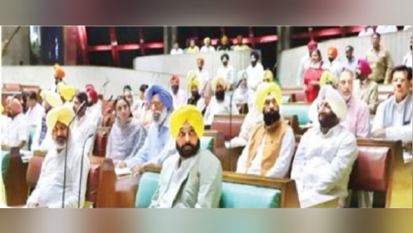 पंजाब सरकार के मंत्रियों की शपथ