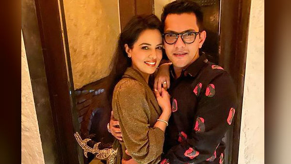 शादी की फोटो के साथ लिखा मैसेज