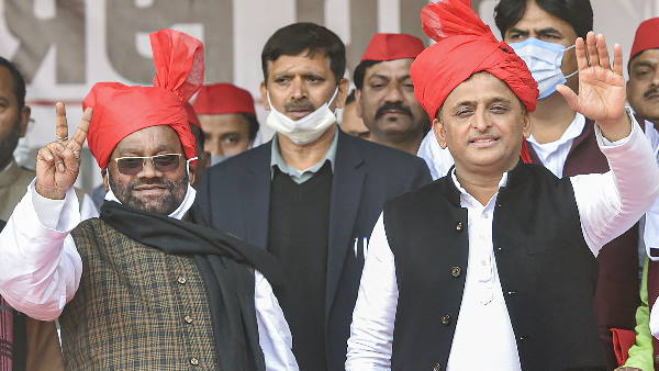 करहल से स्वामी को उतार सकती है सपा