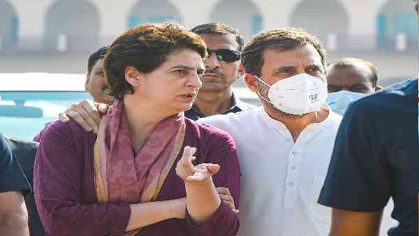 ओवैसी के सामने कांग्रेस की भी लाज नहीं बची