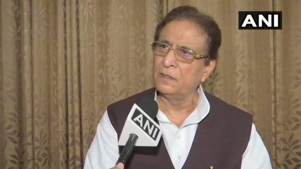 जानें आजम खान पर क्‍या है आरोप 