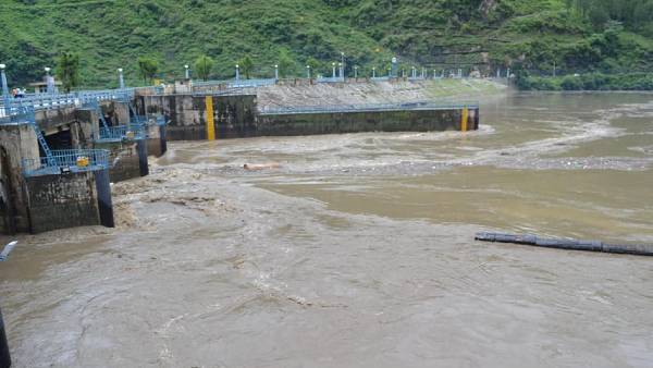 पानी और बिजली की आपूर्ति करता है BBMB पानी और बिजली की आपूर्ति करता है BBMB