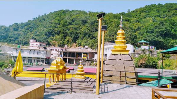 हवन-यज्ञ करवाने वाले को मिलती है कामयाबी हवन-यज्ञ करवाने वाले को मिलती है कामयाबी