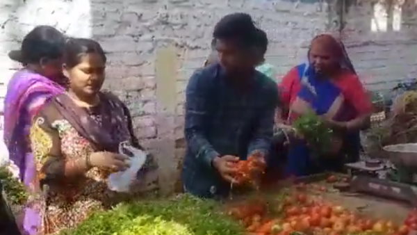 भोपाल में भी सब्जी वाले ने फ्री बांटी सब्जी 