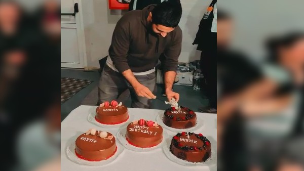 भारतीय छात्र कार्तिक का मनाया जन्मदिन