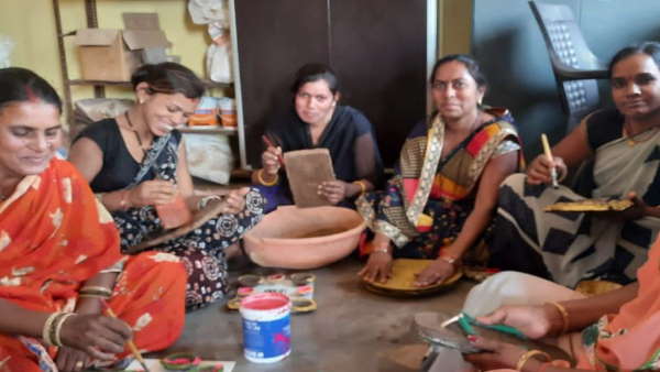 10 दिनों की कड़ी मेहनत करके तैयार किया गया ब्रीफकेस