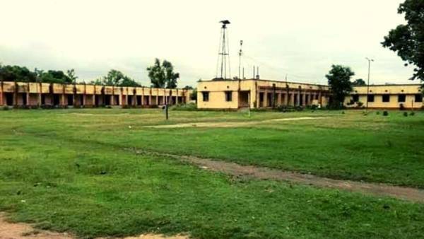 'रेलवे के 2% से अधिक वार्ड के बच्चे रेलवे स्कूल में पढ़ते हैं' 'रेलवे के 2% से अधिक वार्ड के बच्चे रेलवे स्कूल में पढ़ते हैं'