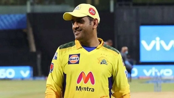 चेन्नई सुपर किंग्स (CSK) के कप्तान हैं धोनी