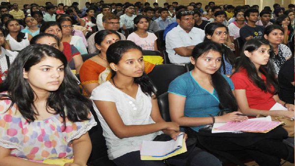 UGC की नई पहल से DU जैसी यूनिवर्सिटीज में प्रवेश लेना आसान 