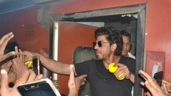 इन दिनों पठान की शूटिंग में बिजी हैं शाहरुख