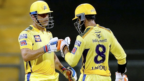 कोहली हैं भारत की ओर से आगे कोहली हैं भारत की ओर से आगे