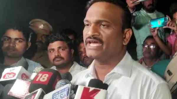 थानाध्यक्ष को किया लाइन हाजिर