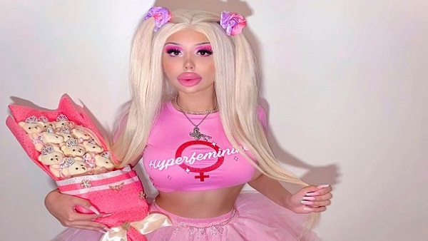 बार्बी डॉल को देखकर मिलती है प्रेरणा बार्बी डॉल को देखकर मिलती है प्रेरणा