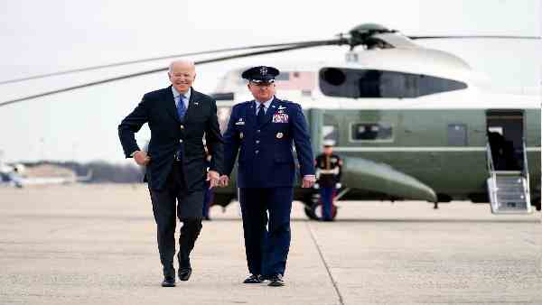 दुनिया में कहीं भी संपर्क करने के उपकरण मौजूद