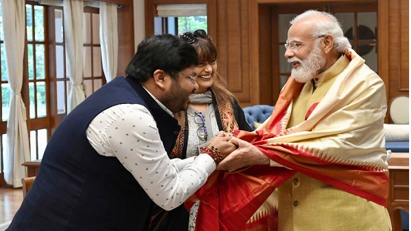 तरन आदर्श ने शेयर की तस्वीर 