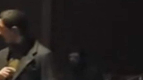 कपल ने ब्रिटेन की जेल में अब तक की सबसे साफ तस्वीर