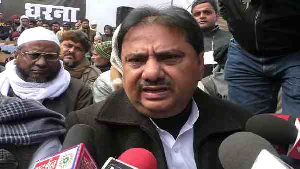 सिर्फ मुबाकरकपुर में ओवैसी के उम्मीदवार की जमानत बची