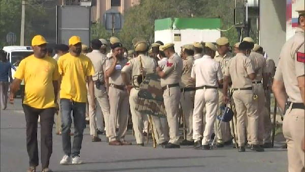 अब तक मसले का हल नहीं निकला अब तक मसले का हल नहीं निकला