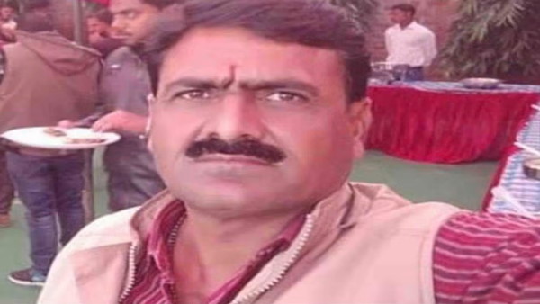 सपा प्रत्याशी को गांव से जिताने का लिया था जिम्मा, मिली हार