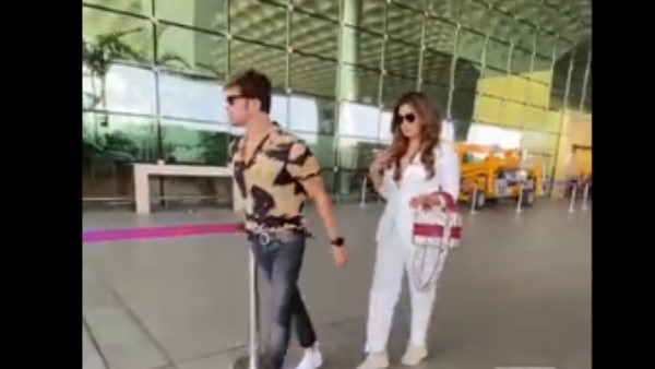 हाइट मैच करने के लिए पंजों पर खड़े हुए हिमेश