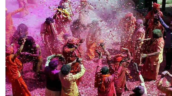 होली का जश्न है रंग तो चलेगा