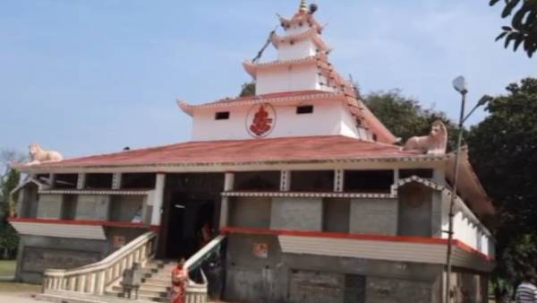 मंदिर का दर्शन करने दूर-दूर से आते हैं श्रद्धालु