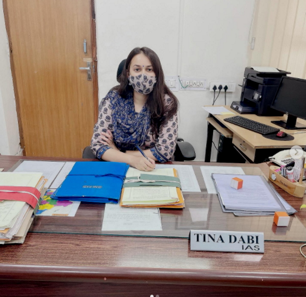  आईएएस टीना डाबी की बहन को राजस्थान कैडर