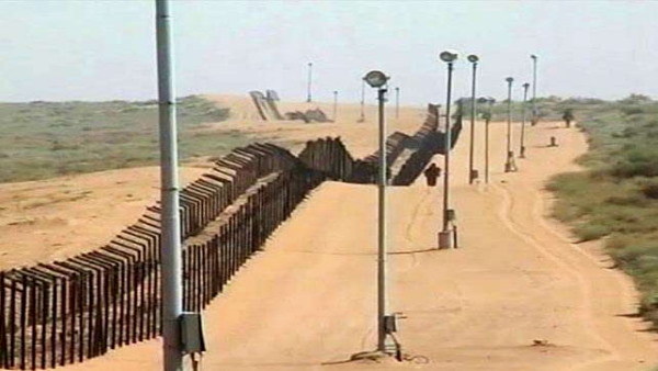 एक-दूसरे को फोन कर पूछते रहे हाल एक-दूसरे को फोन कर पूछते रहे हाल