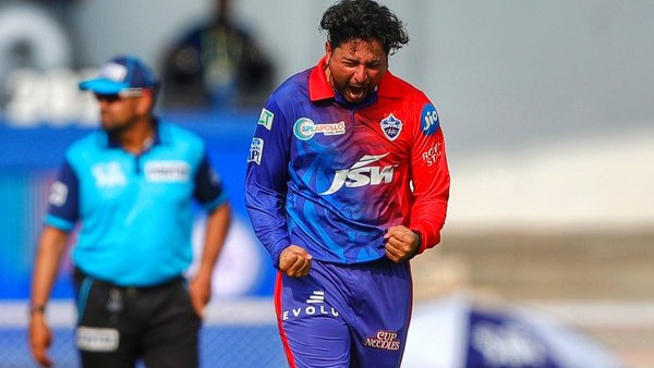 केकेआर के मैनजमेंट की वजह से गिरी कुलदीप की फॉर्म