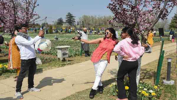 कृषि भूमि को लेकर अभी भी सख्त है नियम