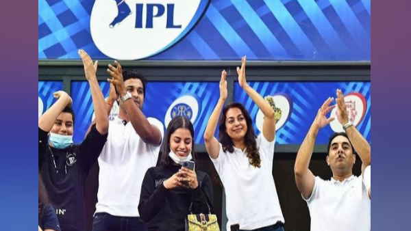 कौन सी 12 साल की लड़की ऐसा करती है? 