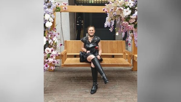 ऐसे अंदर घुसीं