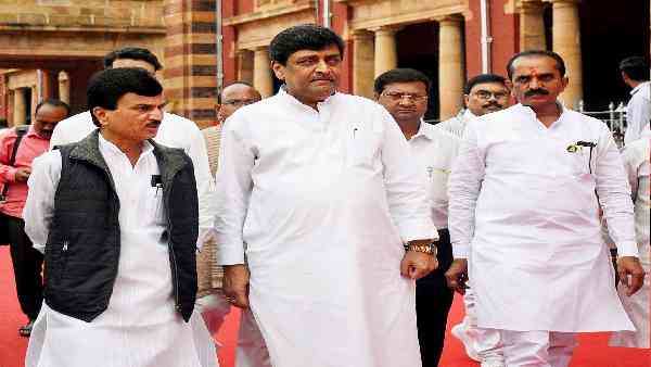 'हर मंत्री को मिली हुई है 3 विधायकों की जिम्मेदारी' 'हर मंत्री को मिली हुई है 3 विधायकों की जिम्मेदारी'