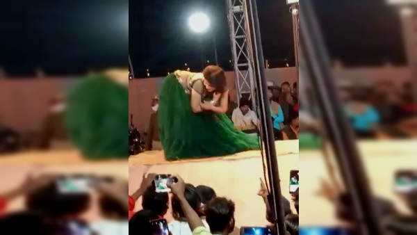 रशियन और हरियाणा से महिला डांसर बुलाई गई