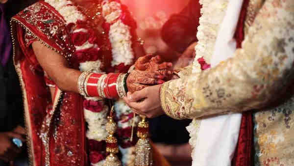20 दिन पहले हुई शादी