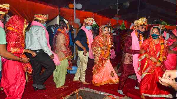 यूनिफॉर्म सिविल कोड की जगह अभी क्या व्यवस्था है ?