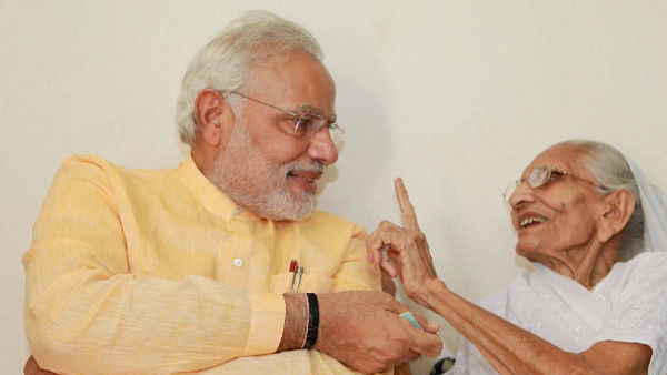 पीमए मोदी हर बर्थडे पर मां का आर्शीवाद लेने जाते हैं घर 